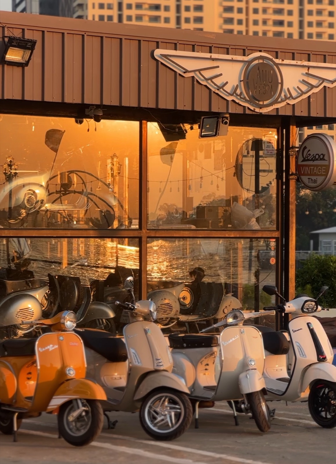 Vespa shop